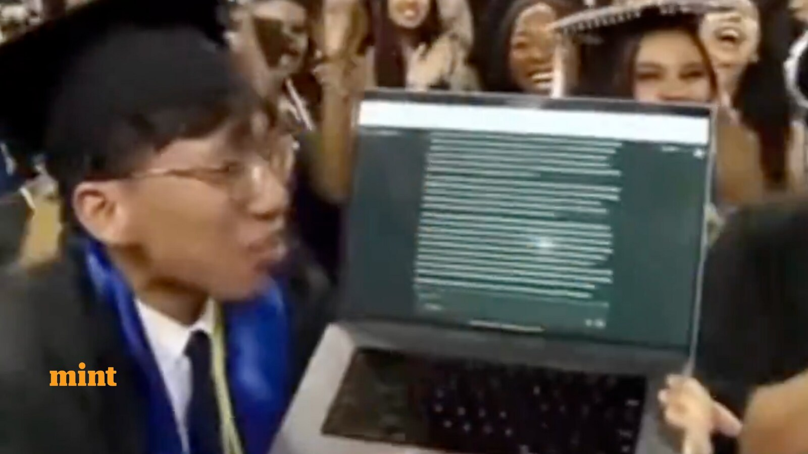 An idiot bragging about using ChatGPT to earn his degree during commencement ceremony